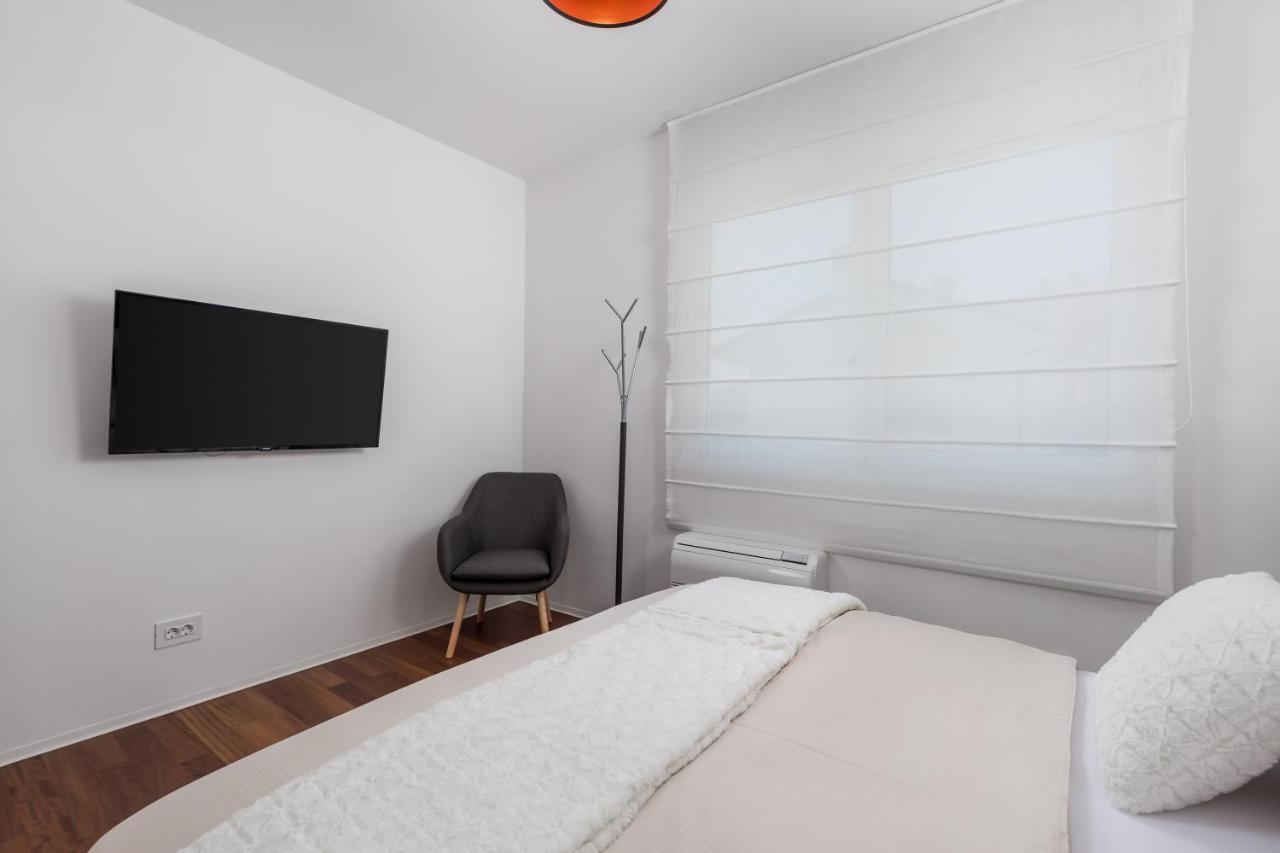 Apartament Stella - Heated Rooftop Swimming Pool Ičići